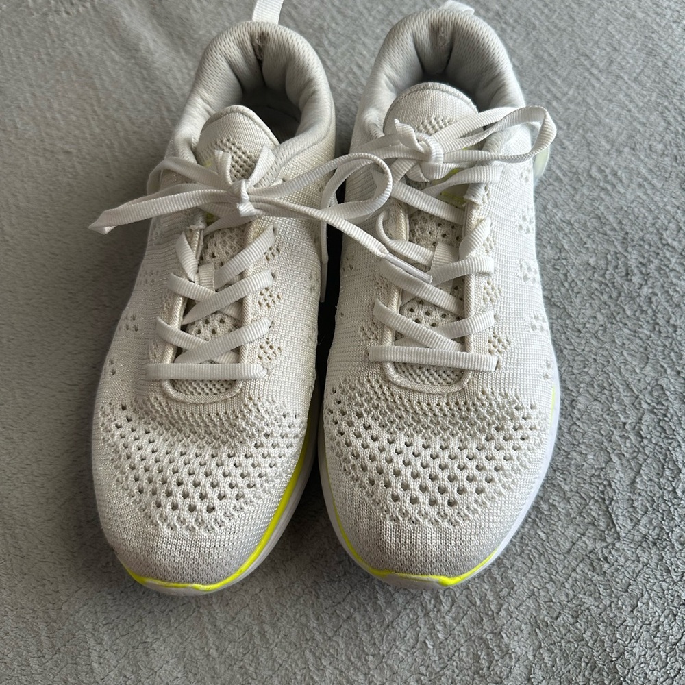 White women apl Sneakers